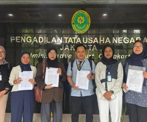 Dokumentasi Koalisi: Foto Penyerahan Dokumen Gugatan