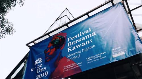Embedded thumbnail for Festival Bersama Kawan: Merawat Ingatan Kolektif #hariAntikorupsi