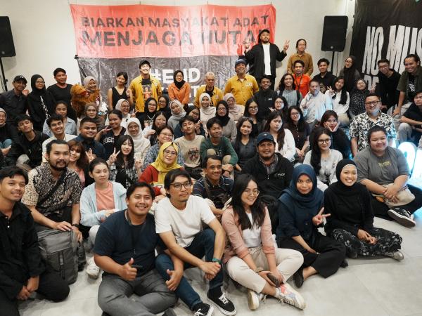 Foto bersama aktor dan sutradara Film Ghost In The Cell