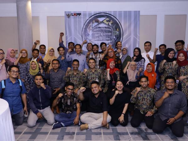 The participants of the Public Procurement Monitoring Training, representatives from local CSOs and journalists. Photo: NPPA, 2019